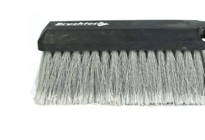 Cepillo con Fibra de PVC Gris